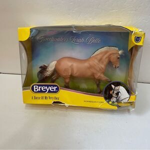 NEW IN DAMAGED BOX BREYER SWEETWATER’S LORAH BELLE